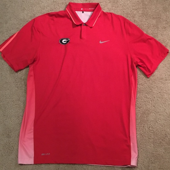 tiger woods red polo nike